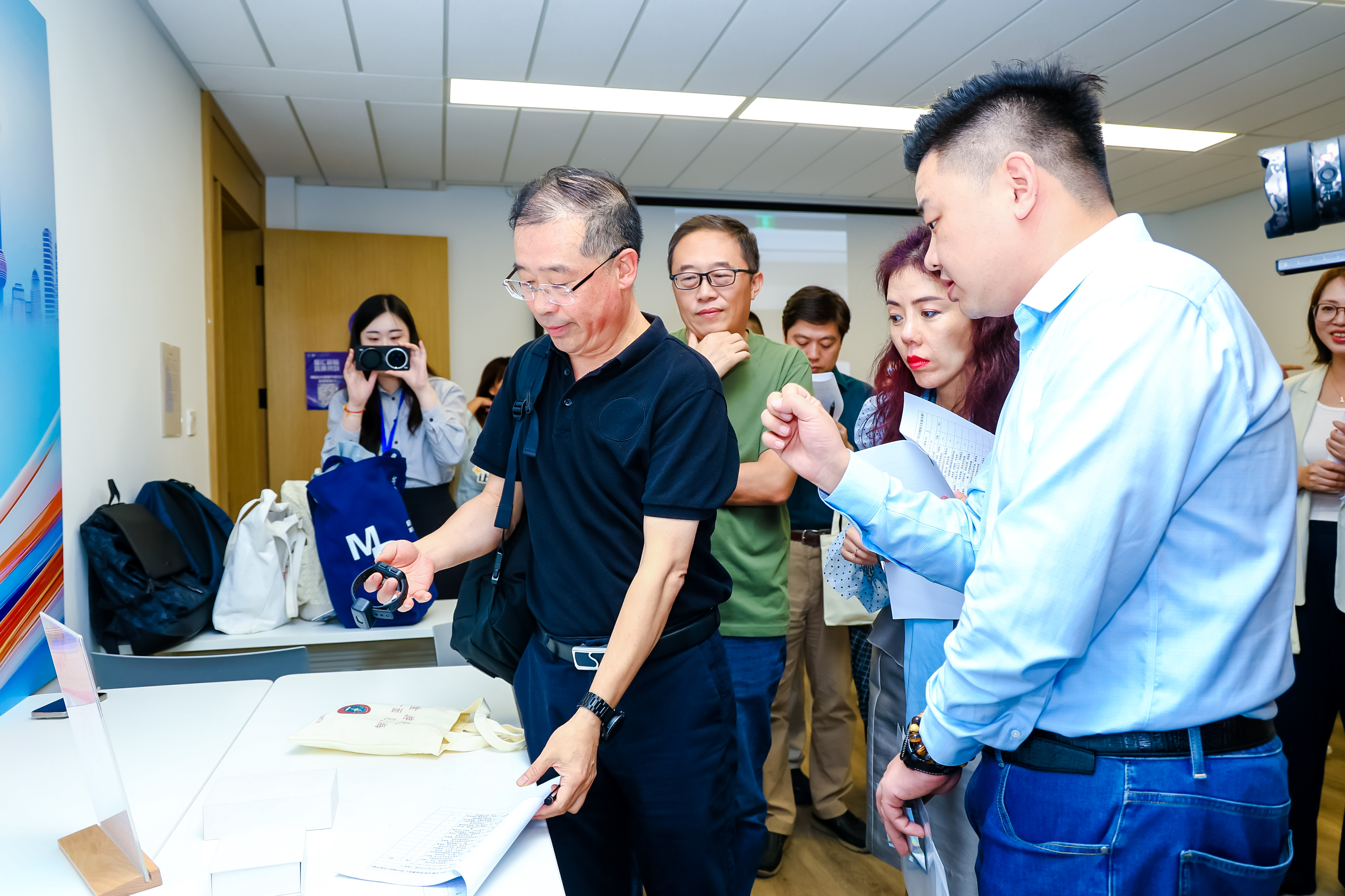 8医疗共创3.jpg 8医疗共创3.jpg