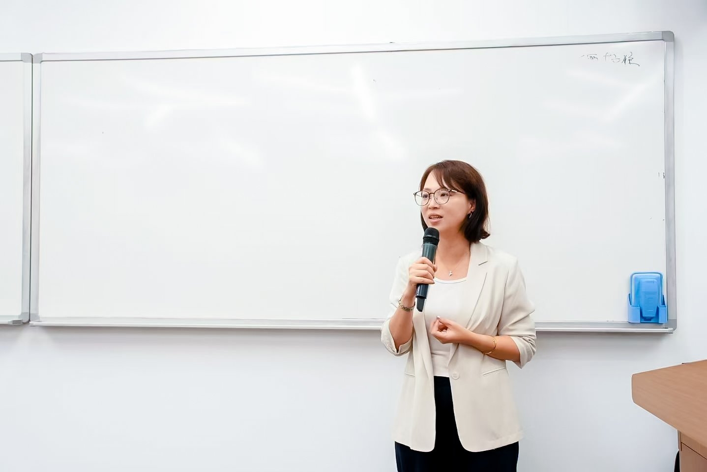 39评委点评.jpg 39评委点评.jpg