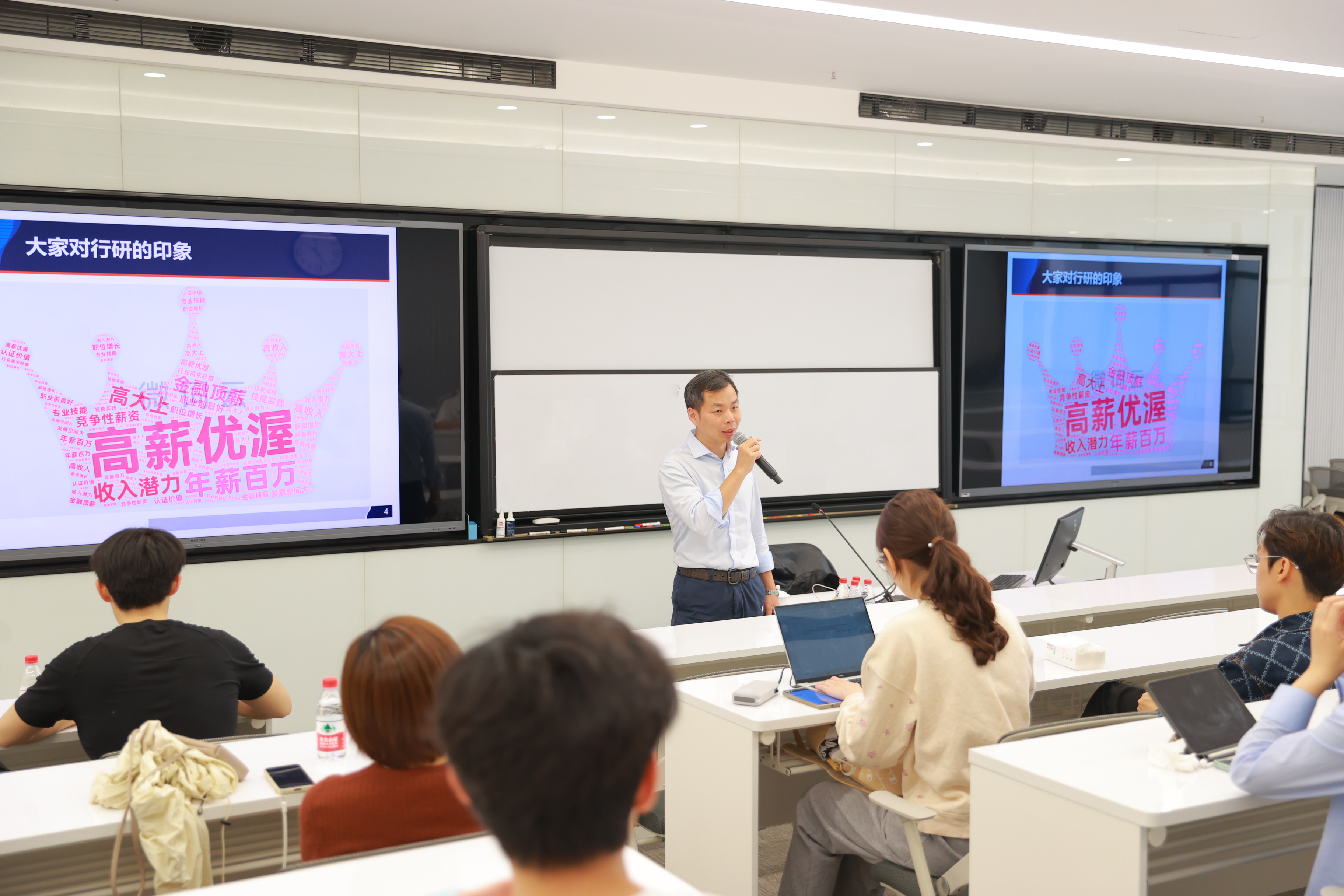 AI7I8581.JPG AI7I8581.JPG