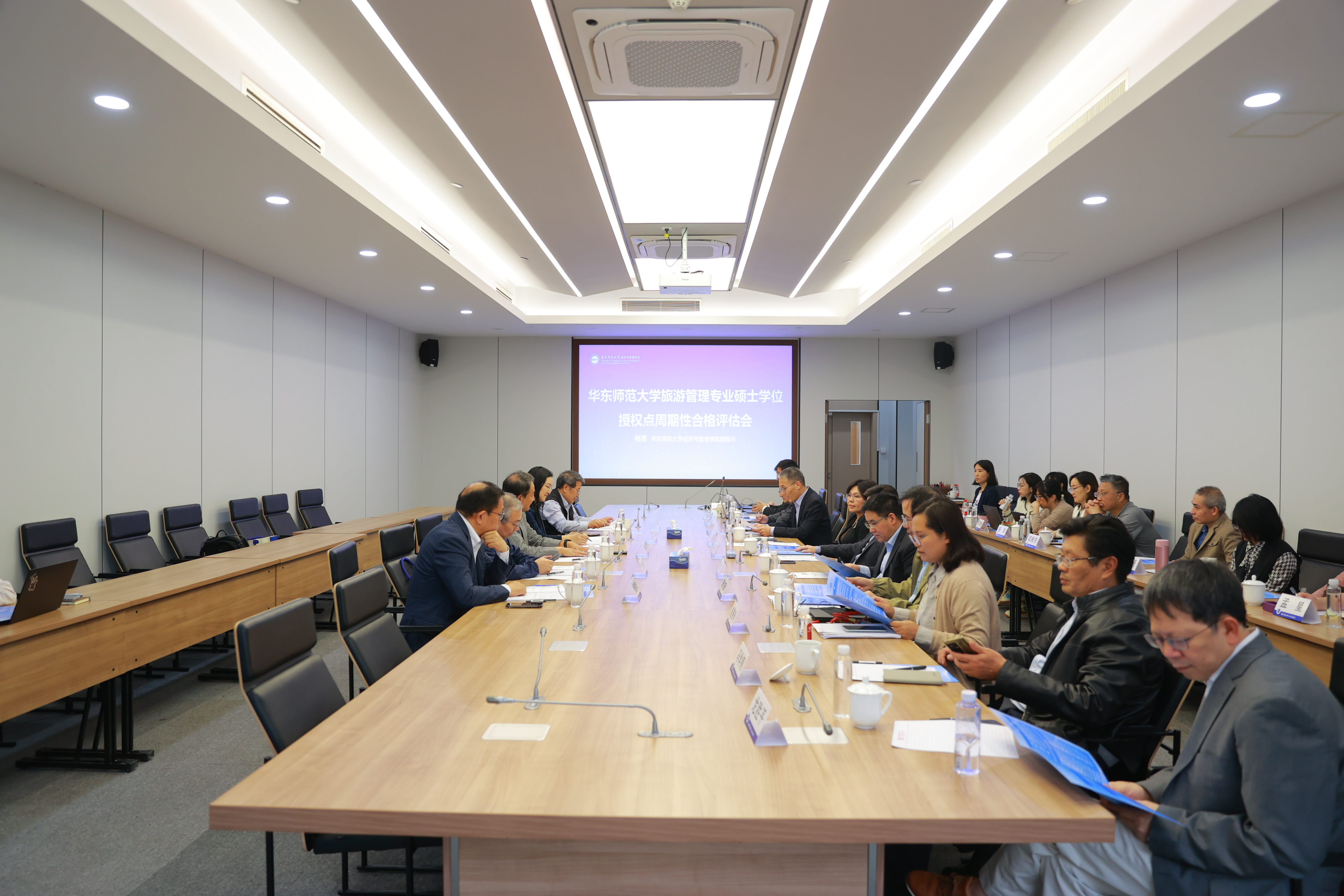 AI7I6842.JPG AI7I6842.JPG